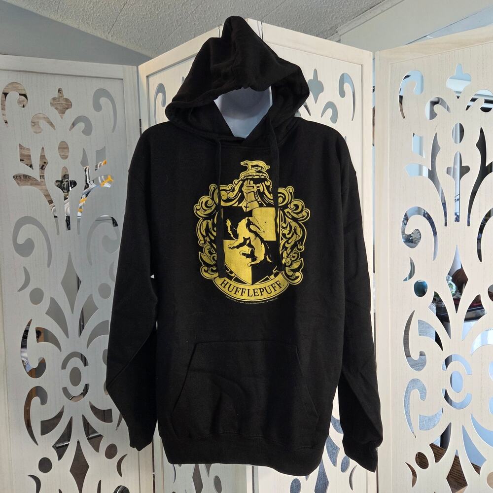 Harry Potter Hufflepuff Hoodie M Black Gold Crest Zuni Pullover Sweatshirt NWOT